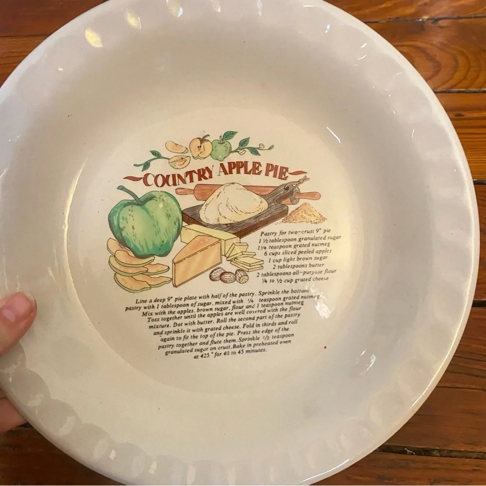 1980s Country Apple Pie Plate Glazed Ceramic Dish